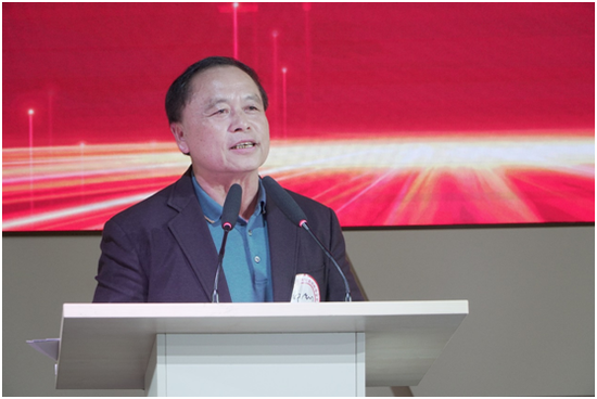 海南現(xiàn)代科技集團(tuán)黨委書記、董事長邢詒川。符敦孝攝